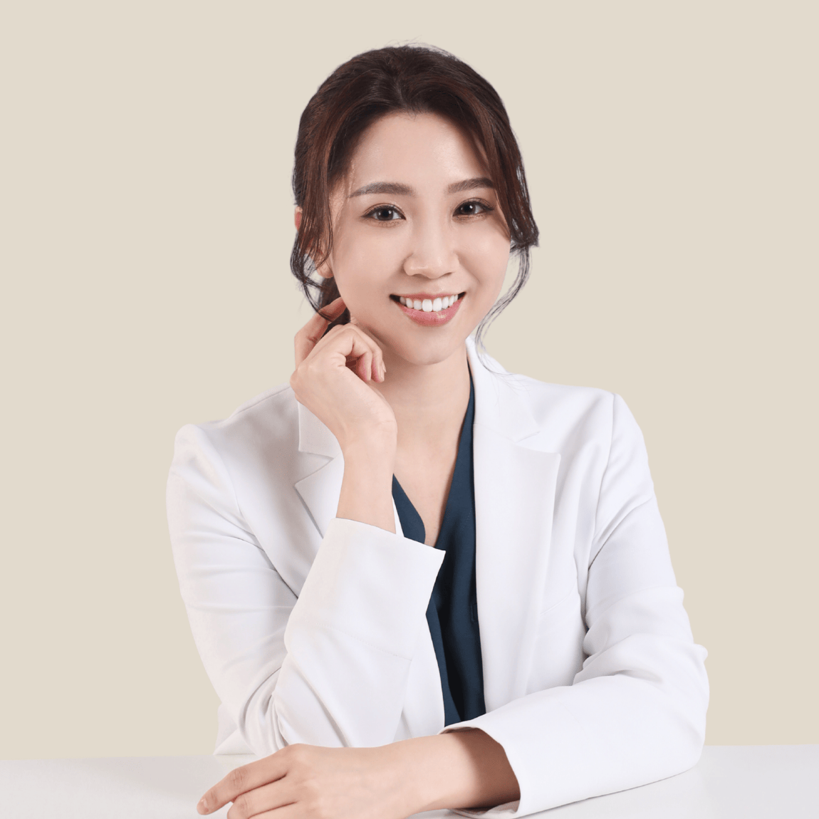 许嘉桦 Isabel Hsu, M.D., 主治医师.